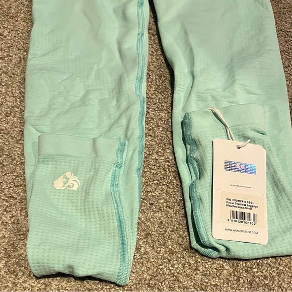 NWT. Power Seamless leggings. - Picture 3 of 4